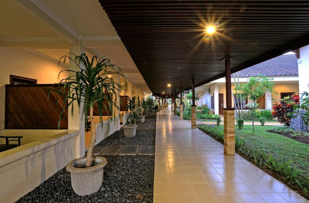 Lombok Garden Hotel Mataram Exterior photo