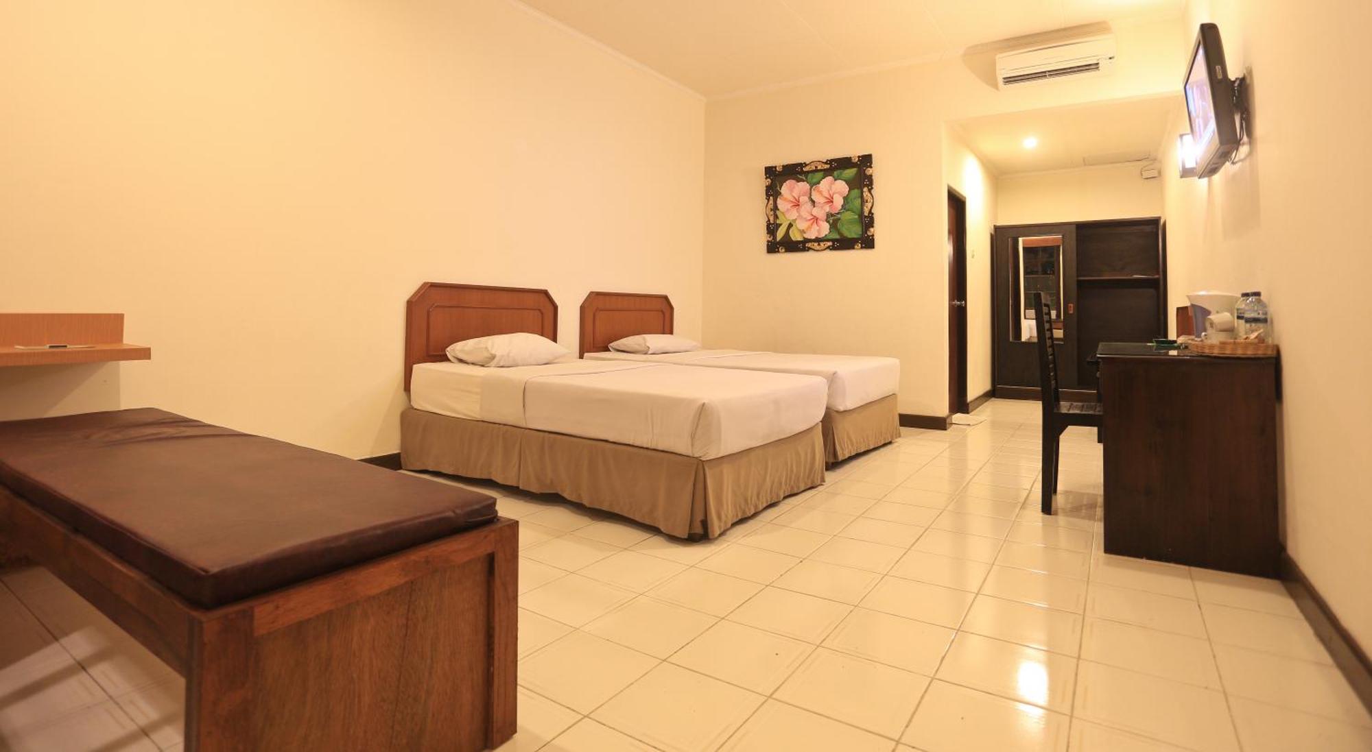 Lombok Garden Hotel Mataram Exterior photo