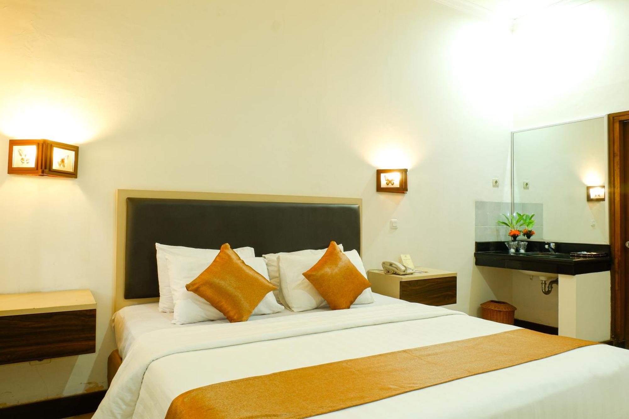 Lombok Garden Hotel Mataram Exterior photo