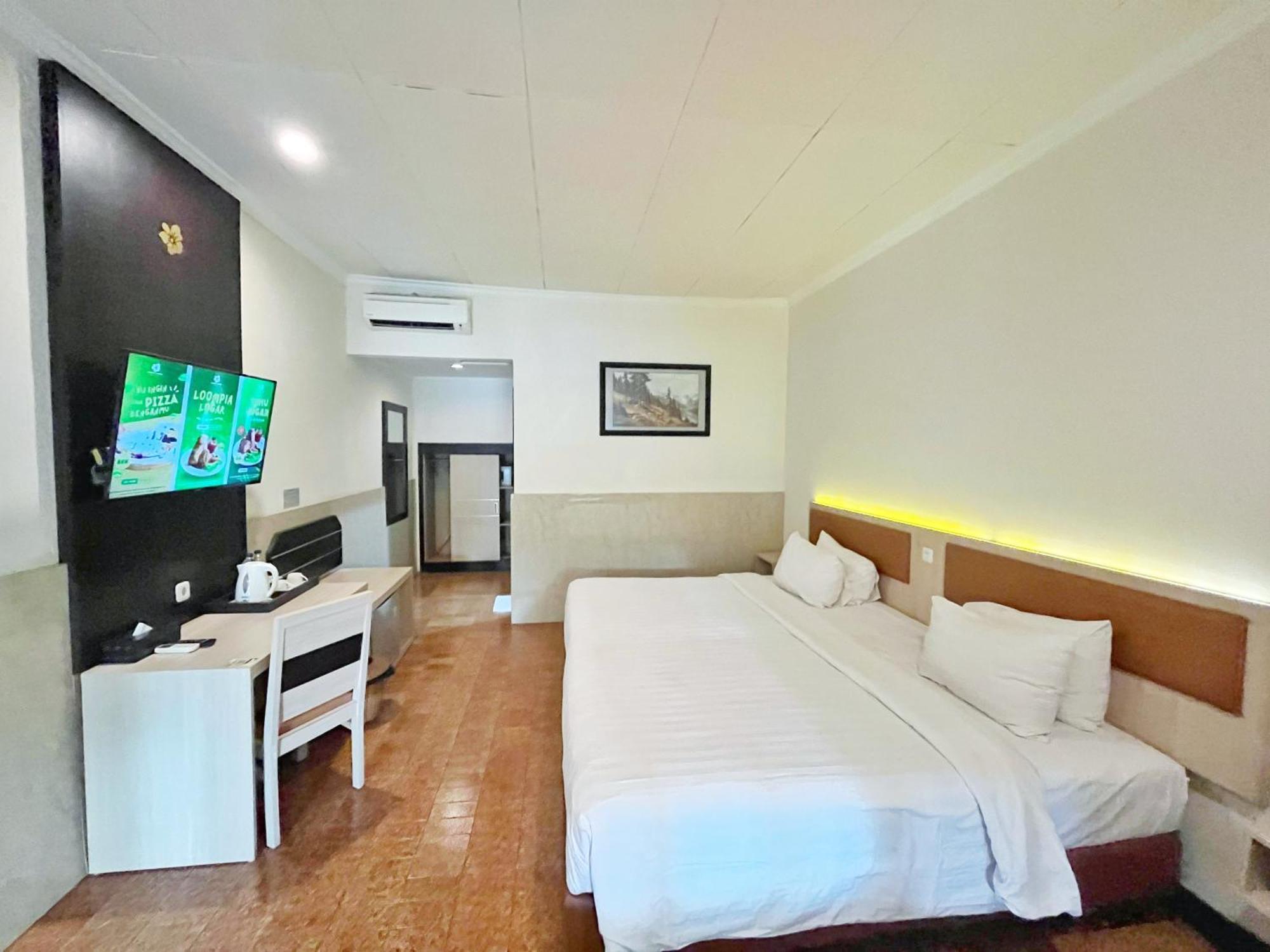 Lombok Garden Hotel Mataram Exterior photo
