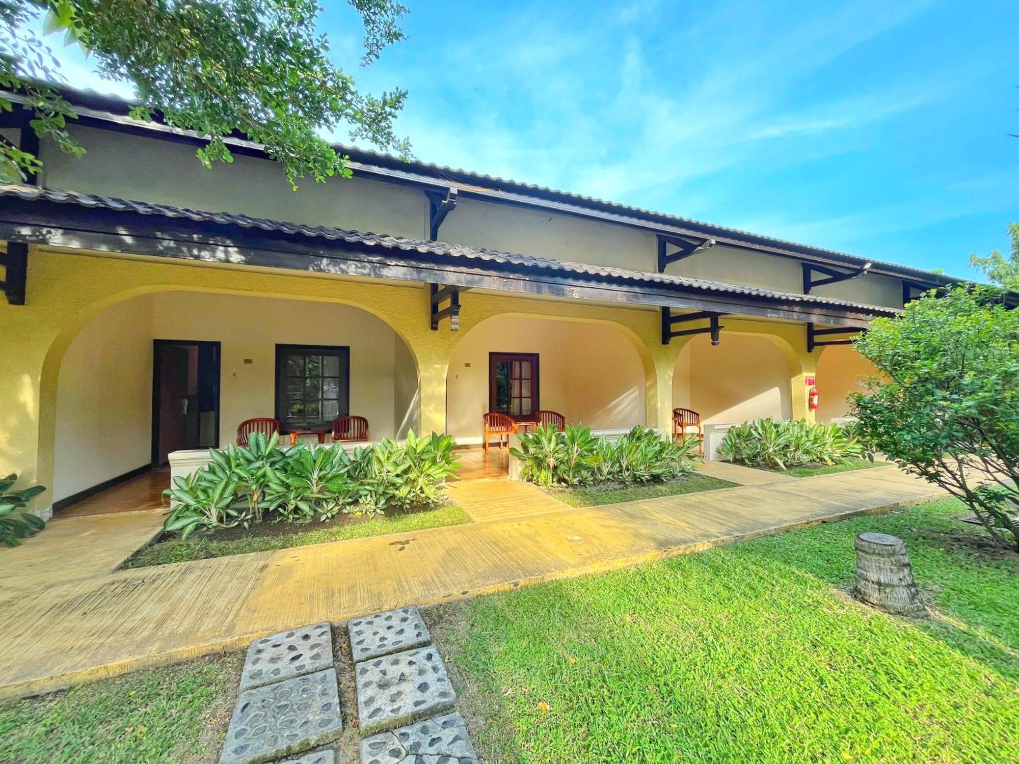 Lombok Garden Hotel Mataram Exterior photo