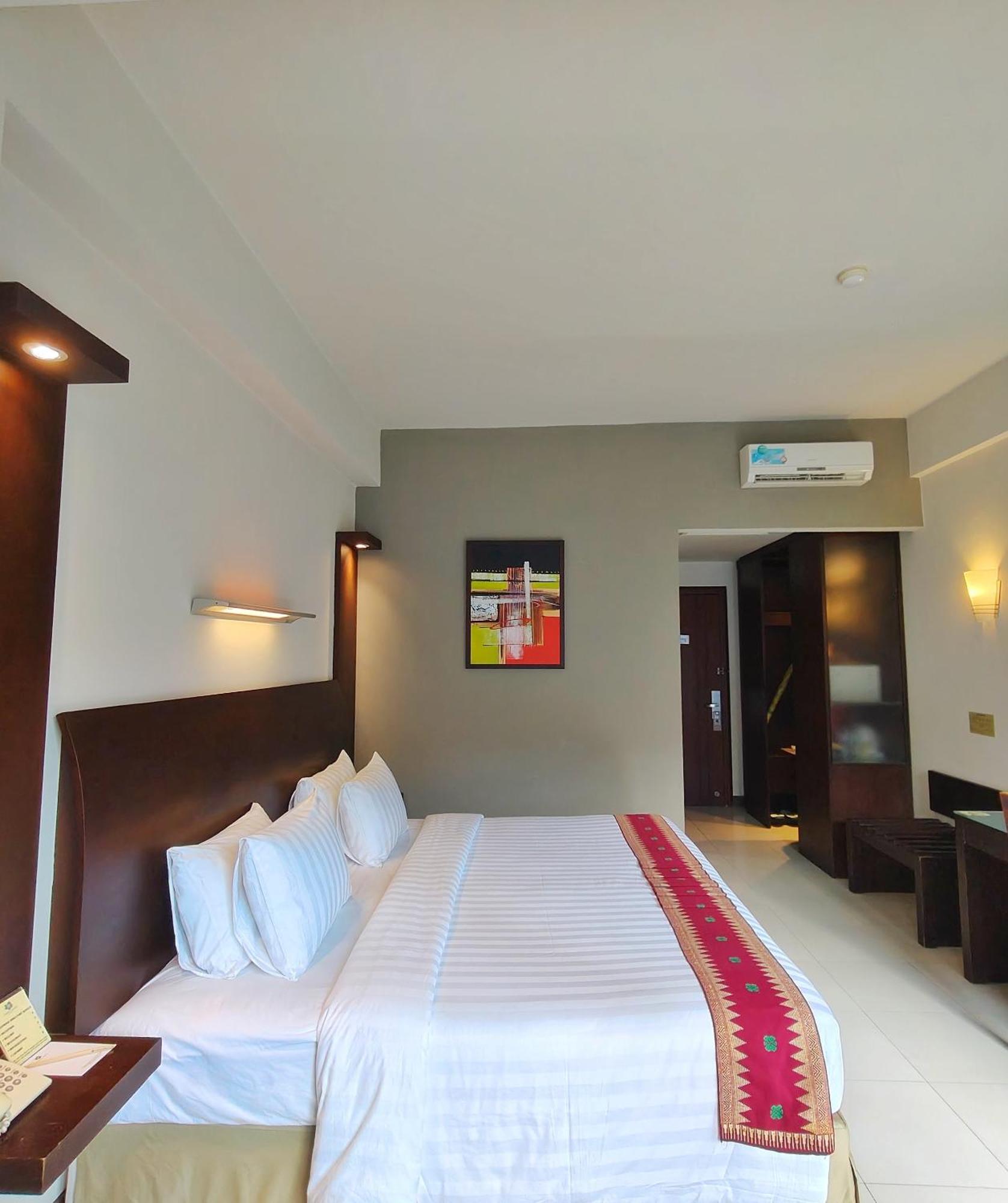 Lombok Garden Hotel Mataram Exterior photo