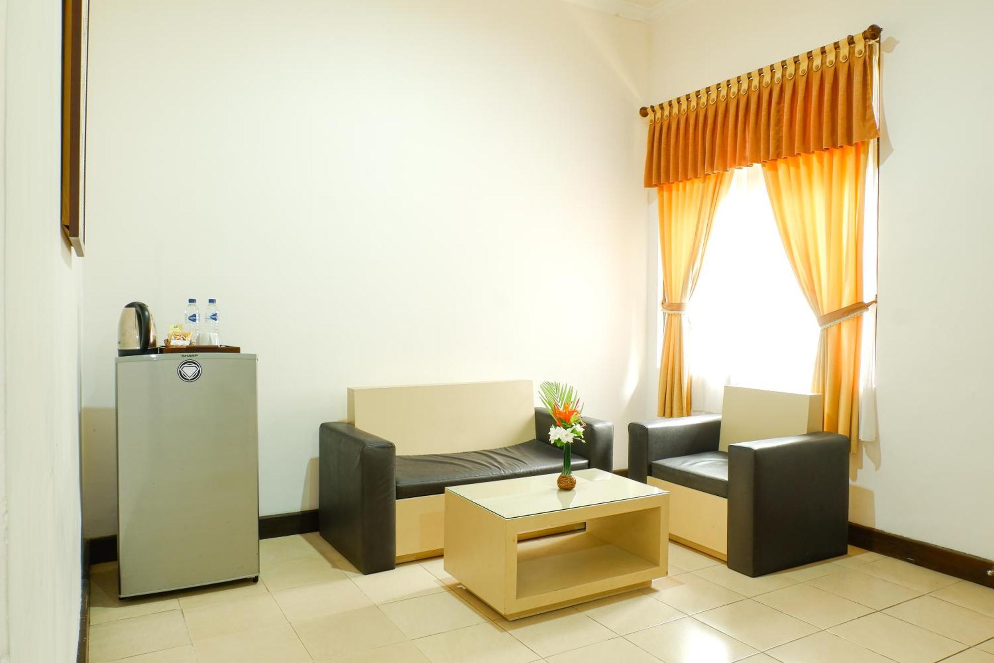 Lombok Garden Hotel Mataram Exterior photo