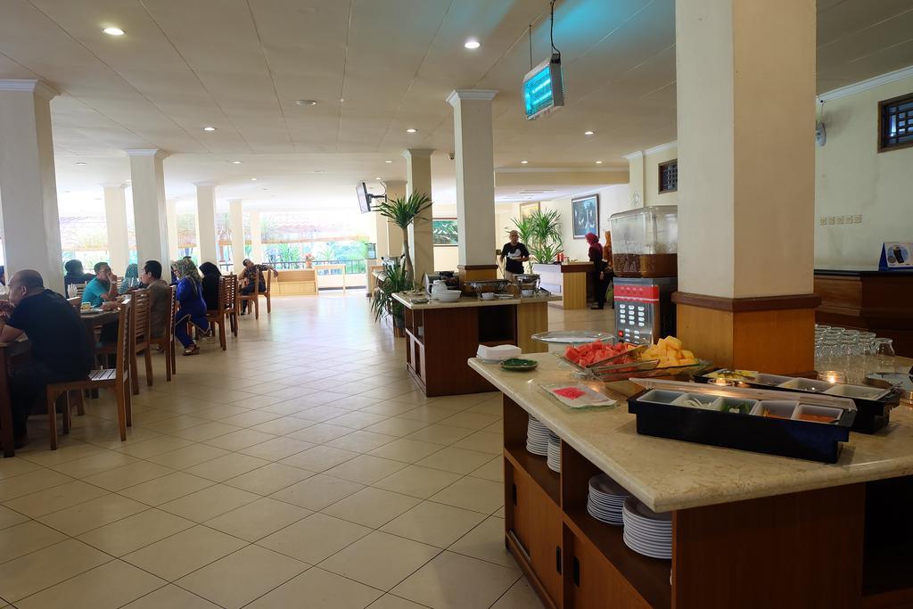 Lombok Garden Hotel Mataram Exterior photo