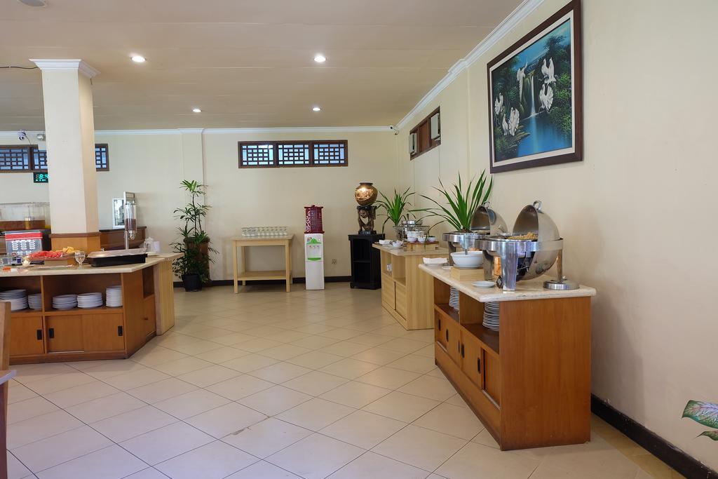 Lombok Garden Hotel Mataram Exterior photo
